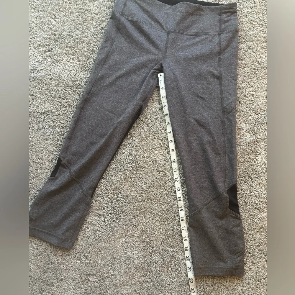 Lululemon Heathered Gray Black Pace Rival Cropped Leggings Womens Size 8 - Picture 10 of 10